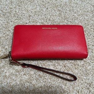 Michael Kors Contintental Jet Set Travel Wallet